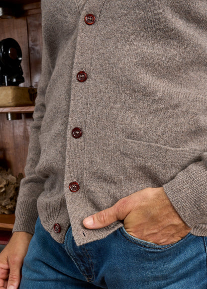 Cornwall Lambswool Cardigan in Vole 