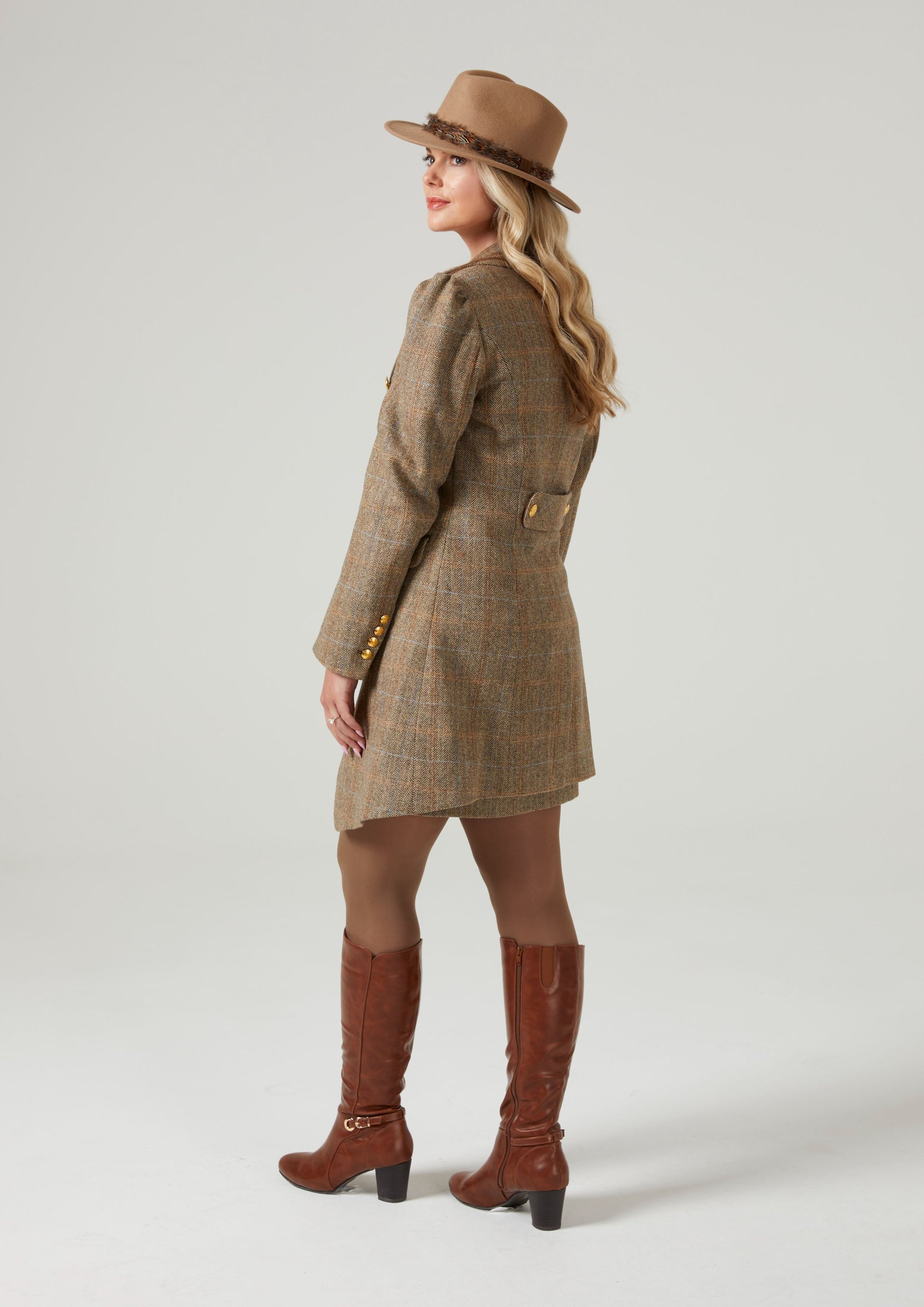 Surrey Ladies Double Breasted Tweed Coat In Hazelwood 