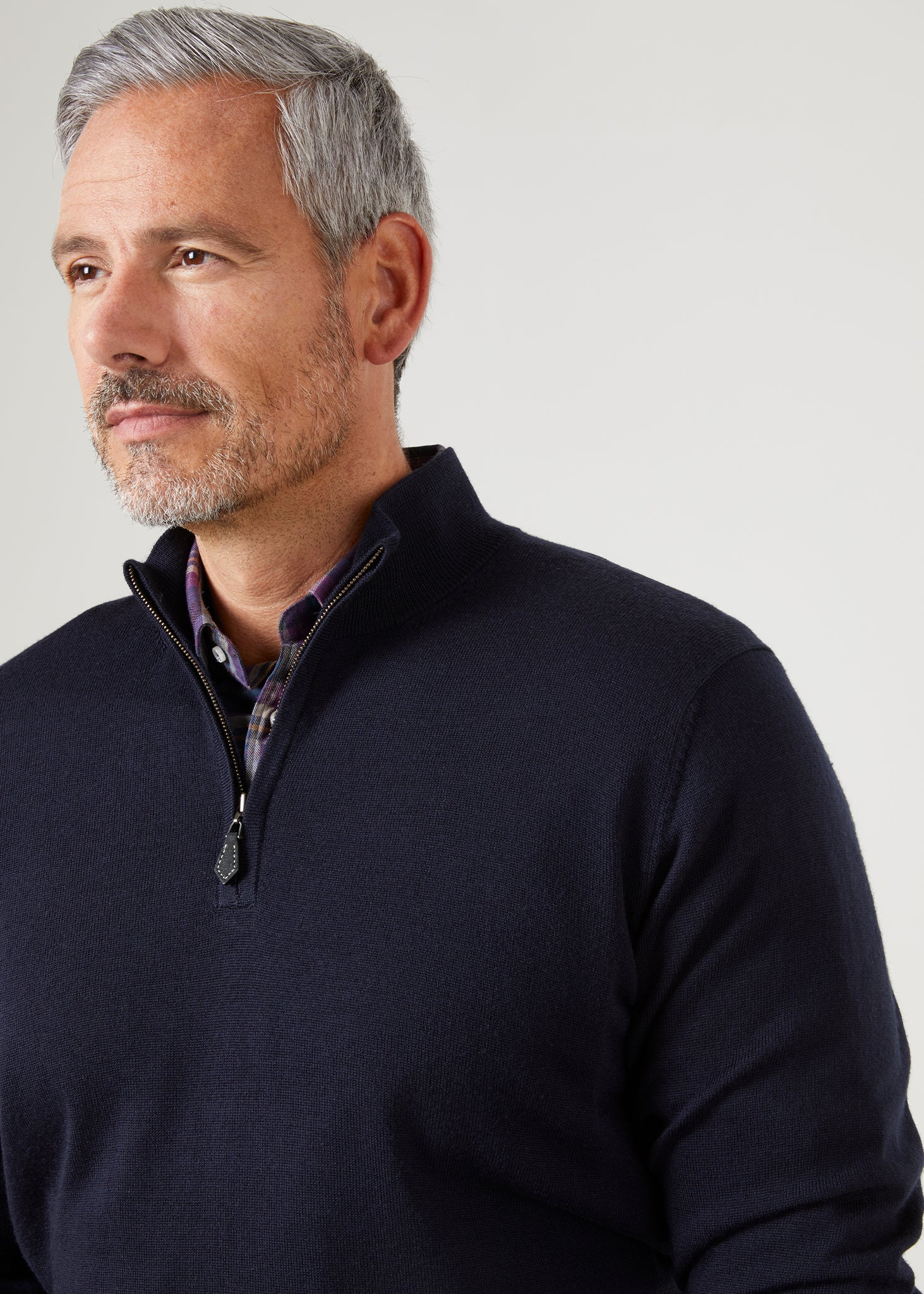 sutherland-mens-lambswool-mock-neck-jumper-navy